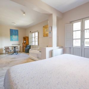 Akla Suites Con Jacuzzi Santillana